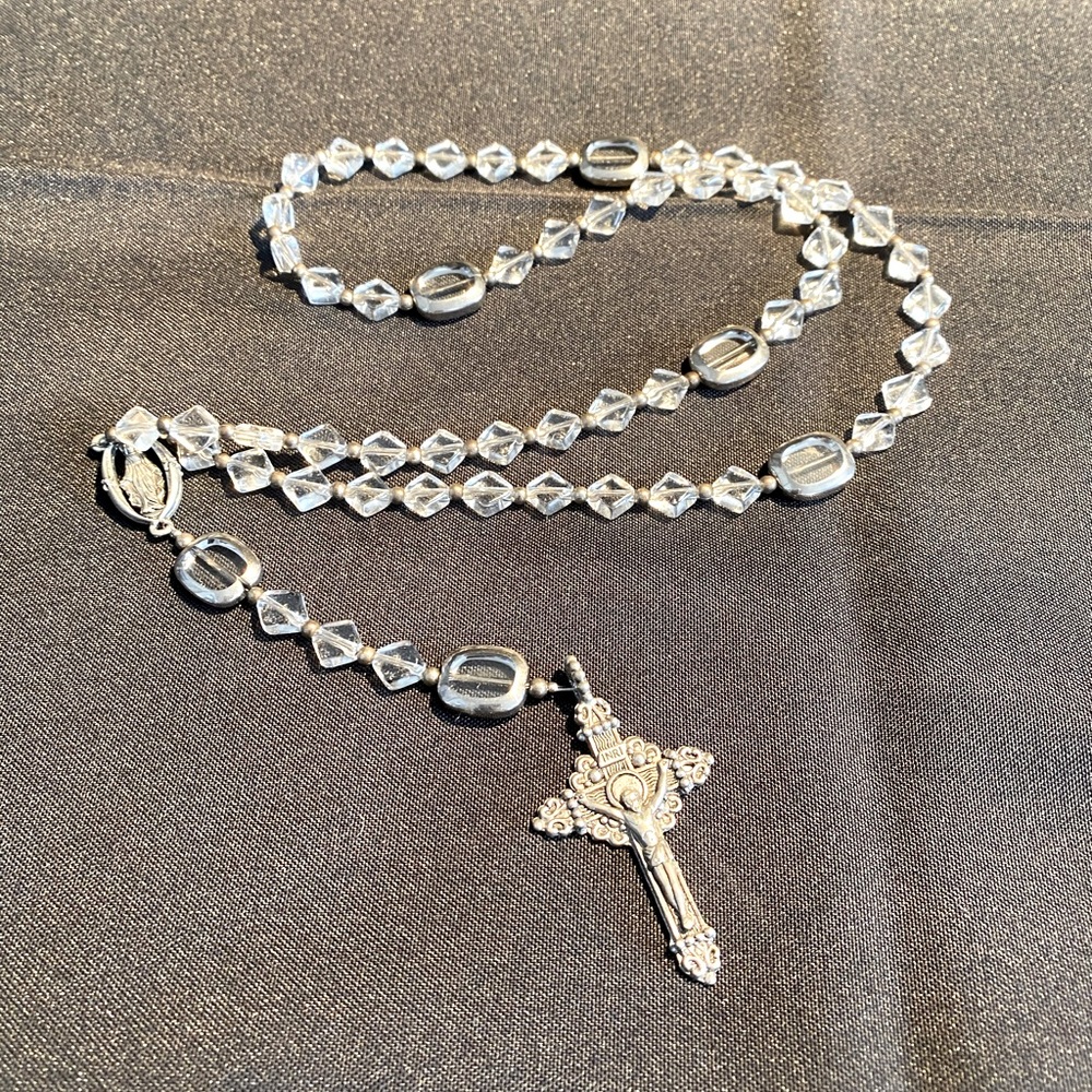 Custom Rosarie with the Virgin Mary and Crucifix